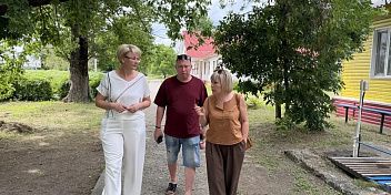 Лариса Гордиенко ознакомилась с условиями организации летнего досуга школьников Михайловки