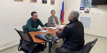  Депутат Волгоградской областной Думы провел прием граждан в региональном штабе ЛДПР