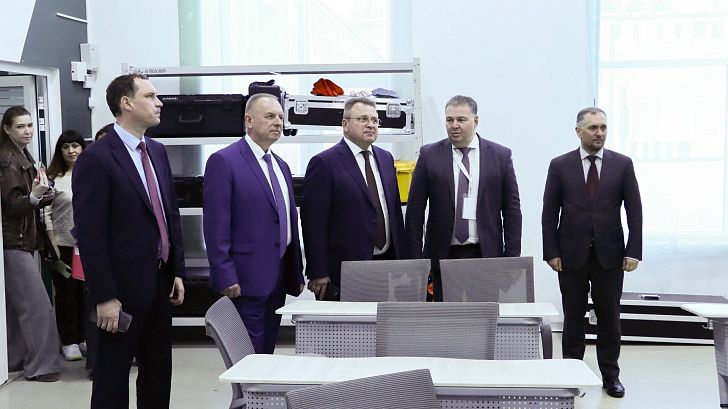 Парламентарии оценили возможности для подготовки операторов беспилотных авиационных систем