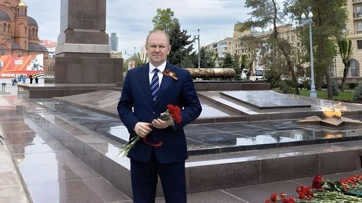 Поздравление руководителя фракции СПРАВЕДЛИВАЯ РОССИЯ Волгоградской областной Думы Дмитрия Калашникова с 81-й годовщиной Победы в Великой Отечественной войне