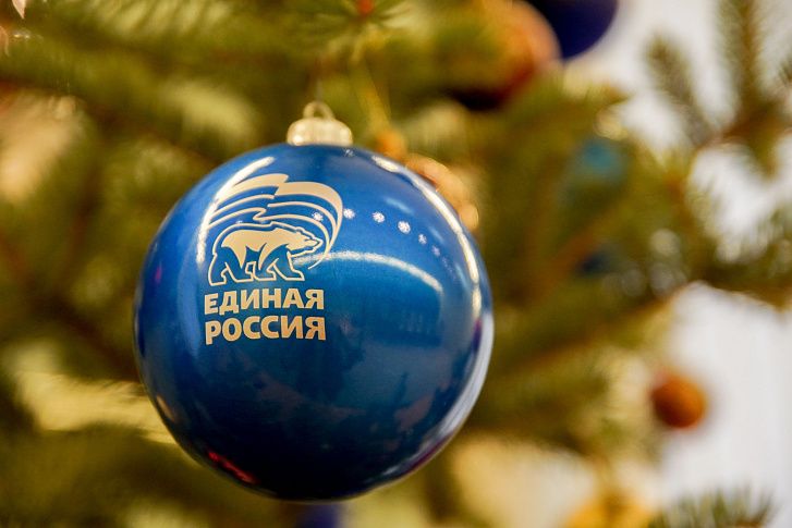 Депутат Волгоградской областной Думы Александр Феронов поздравил «особенных» детей с Новым годом и Рождеством 