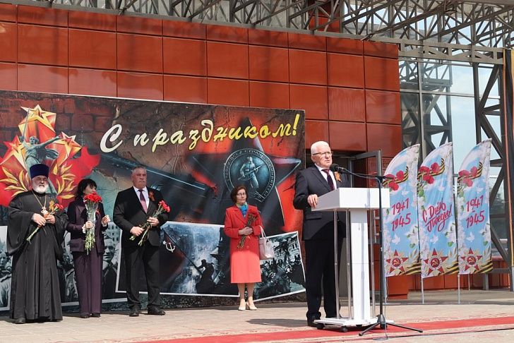 С Днем великой Победы!