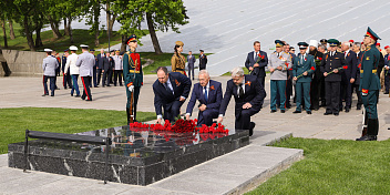На главной высоте России почтили память защитников Отечества