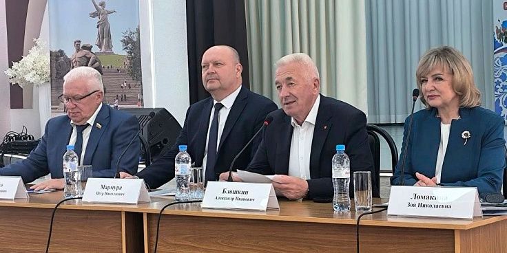 Александр Блошкин провел рабочую поездку в Жирновский район
