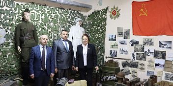 Депутаты фракции КПРФ посетили «Бункер Сталинграда» 
