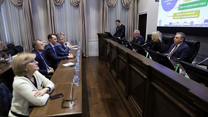Думский комитет рекомендовал кандидатуру Владимира Попкова для назначения на должность руководителя Облспорткомитета