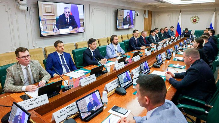 Парламентарий Иван Самохин принял участие в заседании Палаты молодых законодателей при Совете Федерации 
