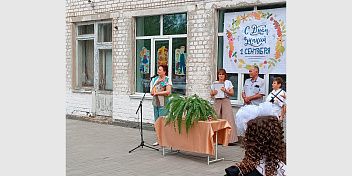 Депутаты фракции КПРФ побывали в сельских школах Волгоградской области