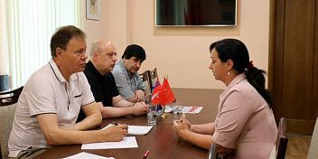 Депутат Олег Дмитриев принял участие в совместном приеме граждан с депутатом Государственной Думы Николаем Арефьевым