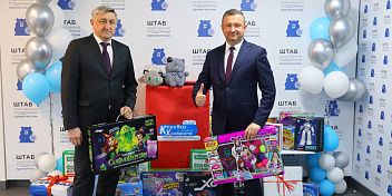 Михаил Струк принял участие в благотворительной акции «Коробка храбрости»