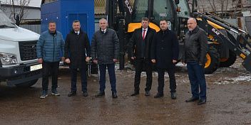 Среднеахтубинский район укрепляет коммунальную инфраструктуру: новый автопарк ЖКХ готов к работе