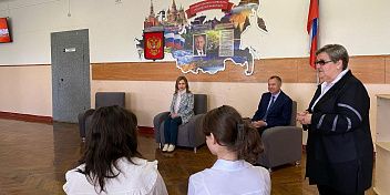 Урок парламентаризма в Гимназии № 13