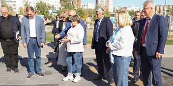 Реализацию проектов благоустройства в Волжском оценили на выездном заседании парламентской комиссии