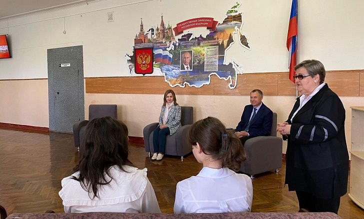 Урок парламентаризма в Гимназии № 13