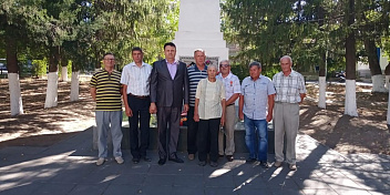 Депутат-коммунист Валерий Могильный посетил Кумылженский район
