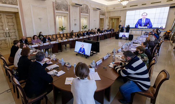 Возможности грантовой поддержки культурных проектов обсудили в Общественной палате России