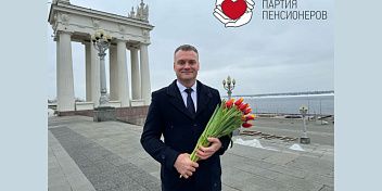 Поздравление Евгения Кареликова с Международным женским днем 