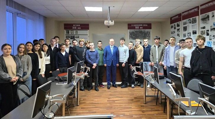 Дмитрий Калашников встретился со студентами Волгоградского кооперативного института