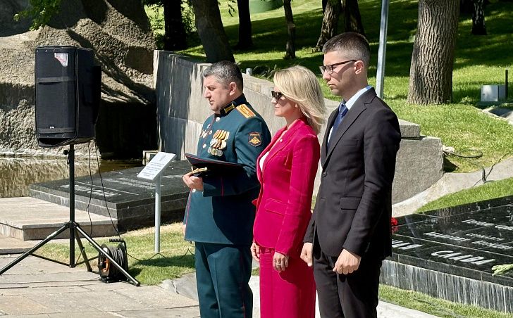 Частица великой памяти: огонь с Мамаева Кургана отправляется в Москву
