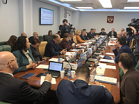 Сенатор Сергей Горняков предложил более активно внедрять практику проведения Всероссийских дворовых игр