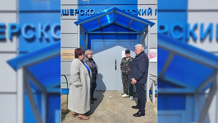 Александр Шевченко посетил Дом культуры в Алешниковском сельском поселении