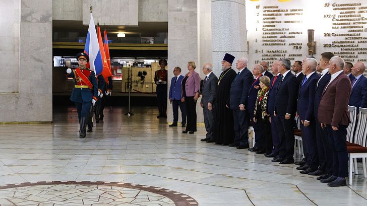 Областные парламентарии участвуют в мероприятиях 433-летия Волгограда