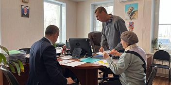 В Средней Ахтубе прошел очередной прием граждан