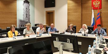 Депутаты облдумы обсудили новые механизмы регулирования сферы обращения со строительными отходами