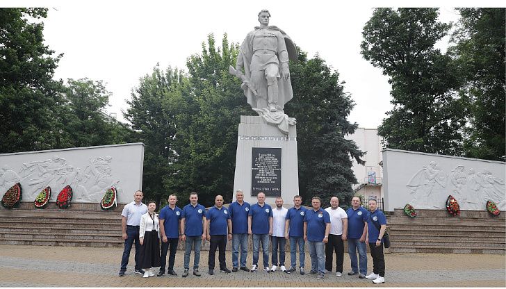 Участники автопробега «Дорогами Победы» посетили памятные места Краснодарского края 