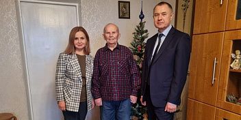 «С Новым годом, ветеран»