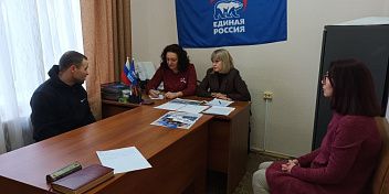 Депутат Волгоградской областной Думы провела в Волжском прием участников СВО и их семей