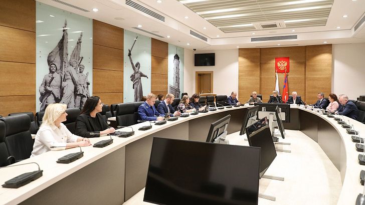 В региональном парламенте сформирован перечень вопросов о работе областной администрации в 2024 году