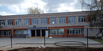 Тамара Головачева посетила учебное заведение Фроловского района