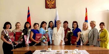 Лариса Гордиенко встретилась сотрудниками НКО «ДоброДеятель»