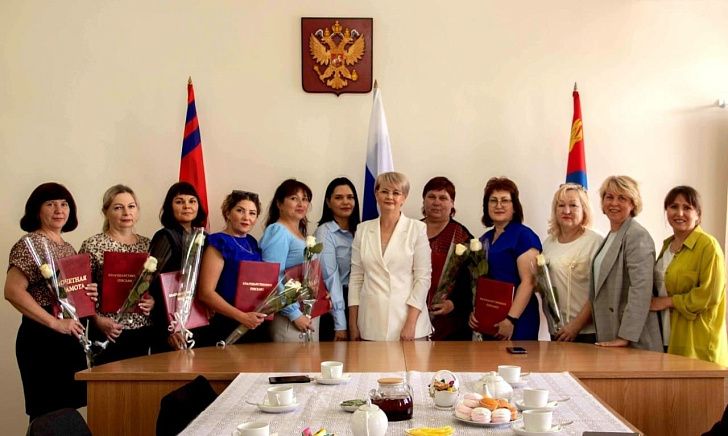 Лариса Гордиенко встретилась сотрудниками НКО «ДоброДеятель»