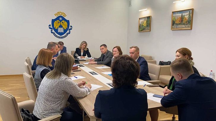 В Волгограде прошло заседание Общественного совета партийного проекта «Новая школа»