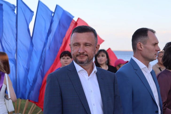 Поздравление с Днём России от первого заместителя председателя Волгоградской областной Думы, руководителя фракции "Единая Россия" Михаила Струка