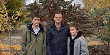 Поздравление Евгения Кареликова с Днем отца
