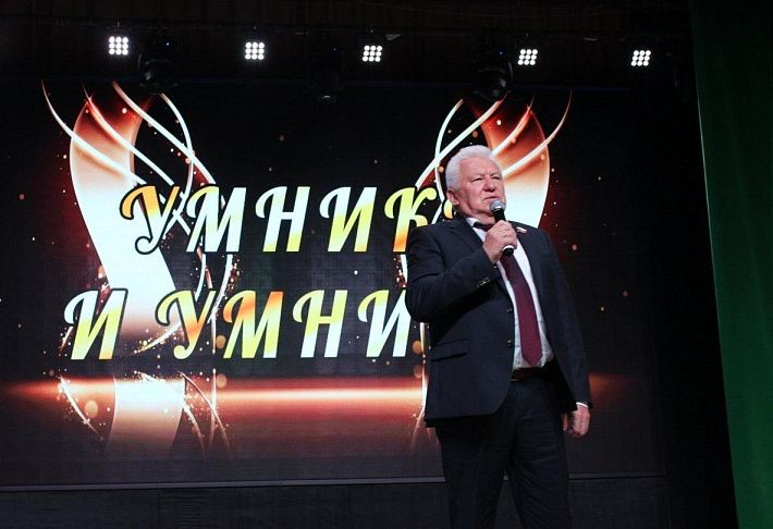 Выпускной вечер объединил четыре школы Жирновского района