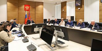 Дмитрий Калашников избран заместителем председателя парламентского комитета по промышленной политике, топливно-энергетическому комплексу, развитию потребительского рынка, труду и занятости