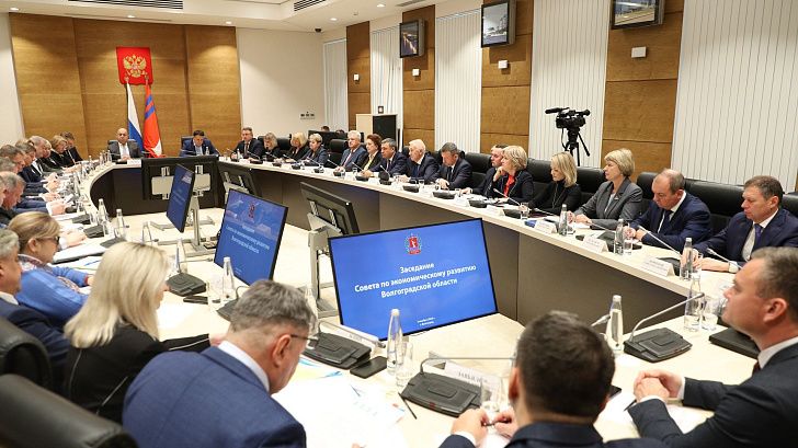 Депутаты облдумы обсудили поручения губернатора по повышению эффективности социальной политики