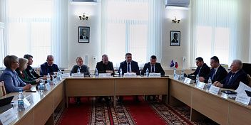 Состоялось заседание парламентской комиссии