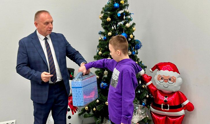 Депутат Дмитрий Григоров исполнил новогоднюю мечту юного волжанина